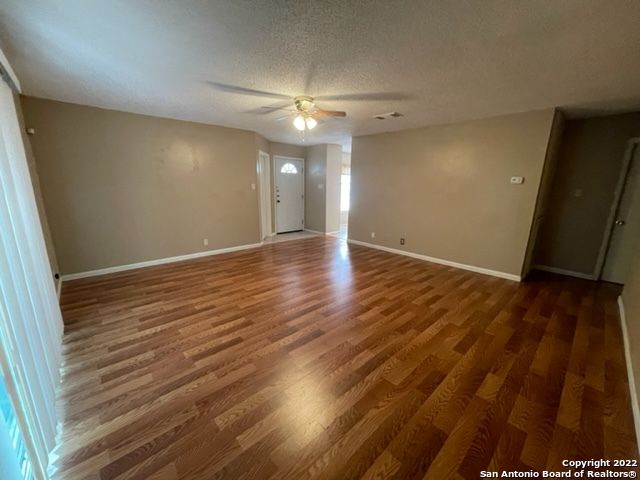 2167 MOSSY CREEK DR, San Antonio, TX 78245