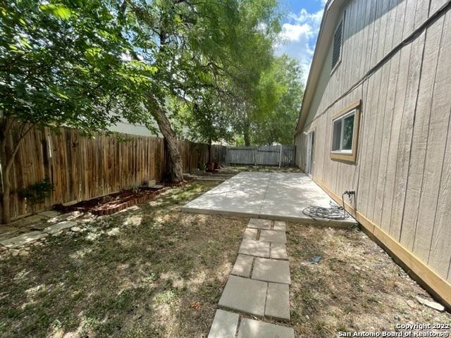 2167 MOSSY CREEK DR, San Antonio, TX 78245