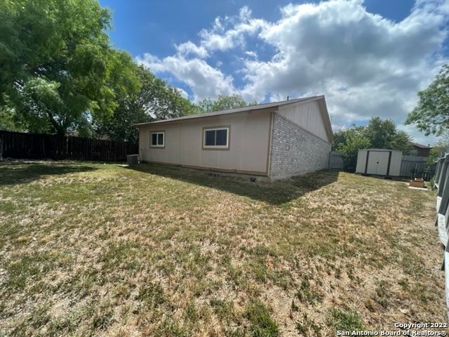 2167 MOSSY CREEK DR, San Antonio, TX 78245