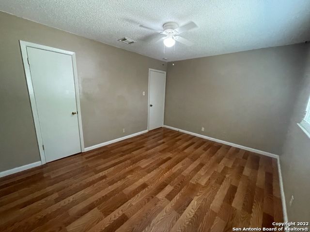 2167 MOSSY CREEK DR, San Antonio, TX 78245