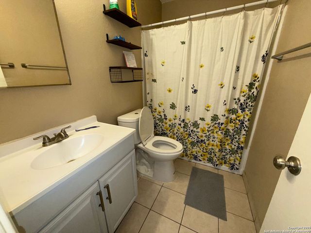 2167 MOSSY CREEK DR, San Antonio, TX 78245