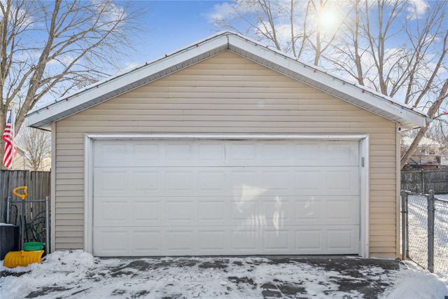 700 NE 6th Street, Grimes, IA 50111