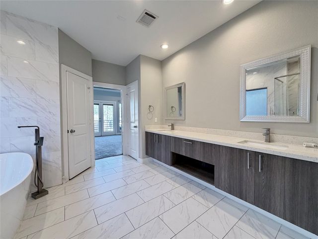 8404 Safeguard Street, Houston, TX 77051