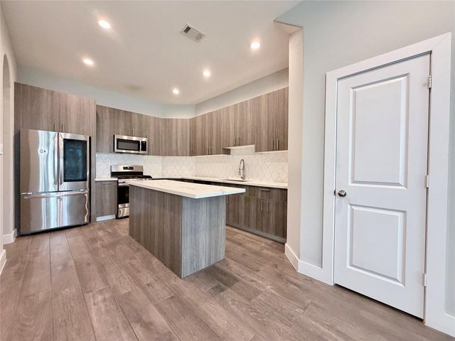 8404 Safeguard Street, Houston, TX 77051