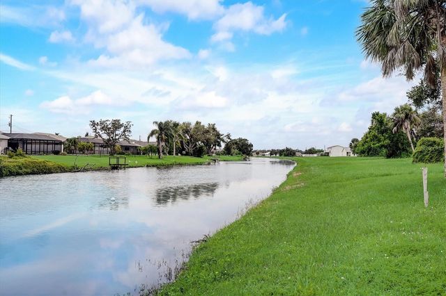 338 BOUNDARY BOULEVARD, Rotonda West, FL 33947