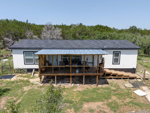 605 Seth Circle, Bandera, TX 78003