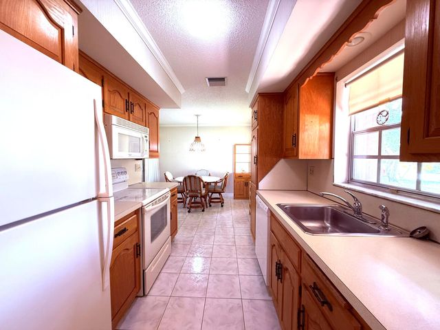 532 SE Brookside Terrace, Port St. Lucie, Port St Lucie, FL 34983