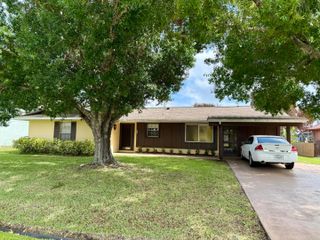 532 SE Brookside Terrace, Port St. Lucie, Port St Lucie, FL 34983