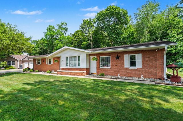362 E Washington Street, Berrien Springs, MI 49103