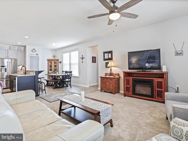 1241 N FAIRFAX BLVD, Ranson, WV 25438