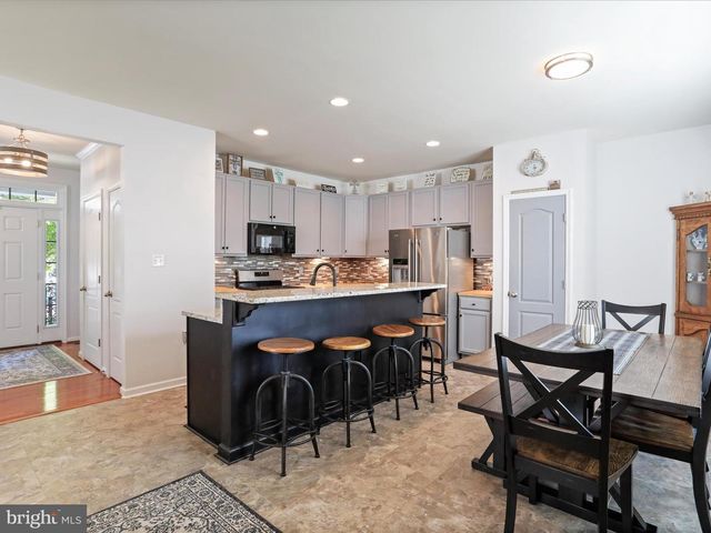 1241 N FAIRFAX BLVD, Ranson, WV 25438