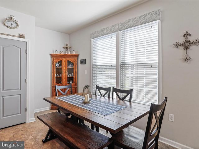 1241 N FAIRFAX BLVD, Ranson, WV 25438