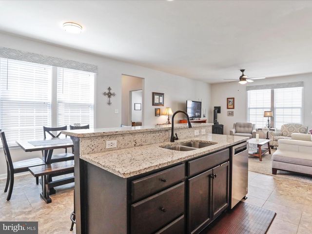 1241 N FAIRFAX BLVD, Ranson, WV 25438