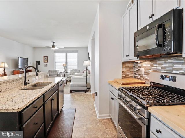 1241 N FAIRFAX BLVD, Ranson, WV 25438