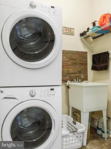 1241 N FAIRFAX BLVD, Ranson, WV 25438