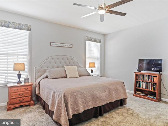 1241 N FAIRFAX BLVD, Ranson, WV 25438