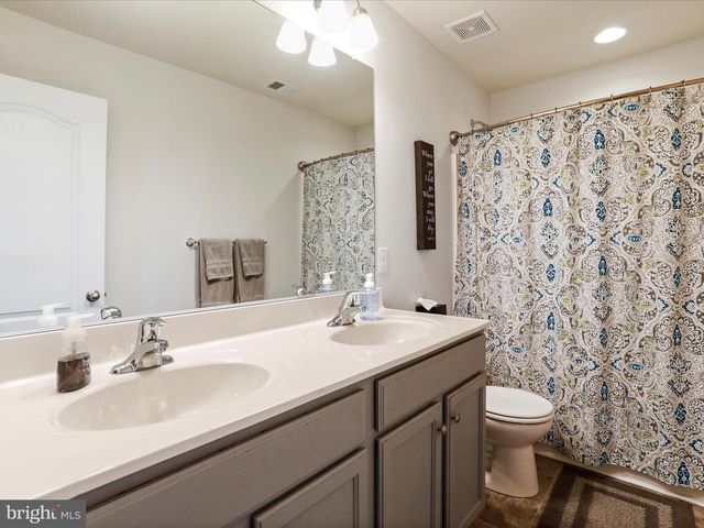 1241 N FAIRFAX BLVD, Ranson, WV 25438