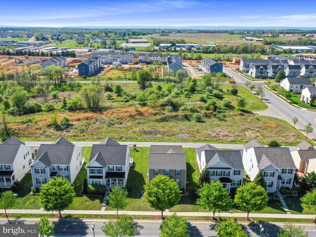 1241 N FAIRFAX BLVD, Ranson, WV 25438