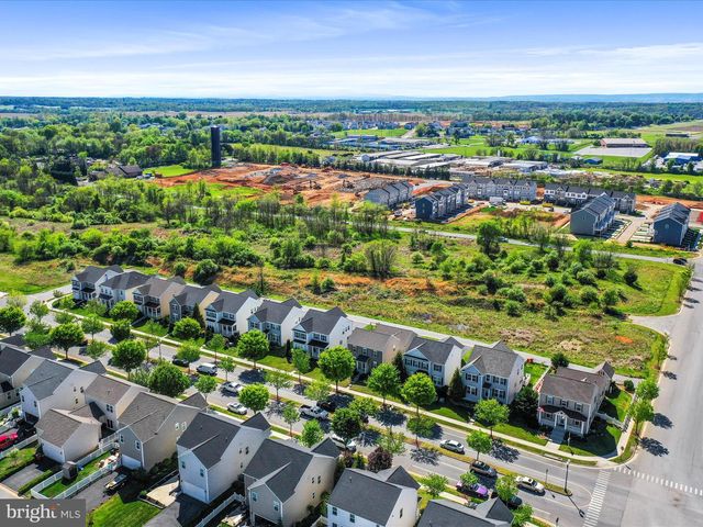 1241 N FAIRFAX BLVD, Ranson, WV 25438