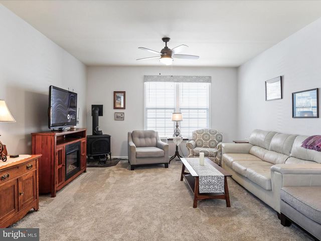 1241 N FAIRFAX BLVD, Ranson, WV 25438