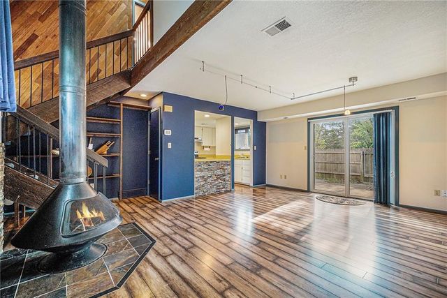 10863 Rosehill Road, Overland Park, KS 66210