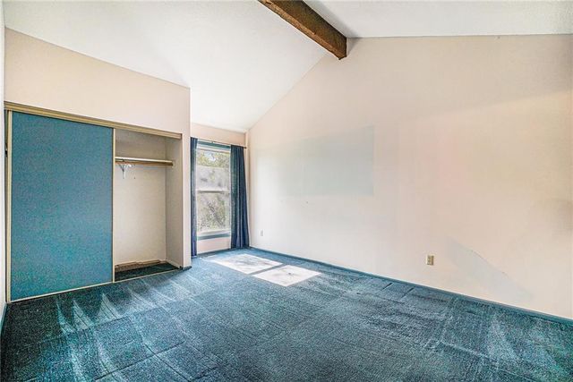 10863 Rosehill Road, Overland Park, KS 66210