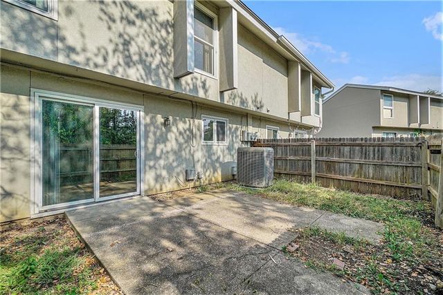 10863 Rosehill Road, Overland Park, KS 66210