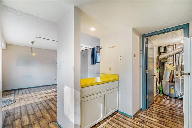 10863 Rosehill Road, Overland Park, KS 66210