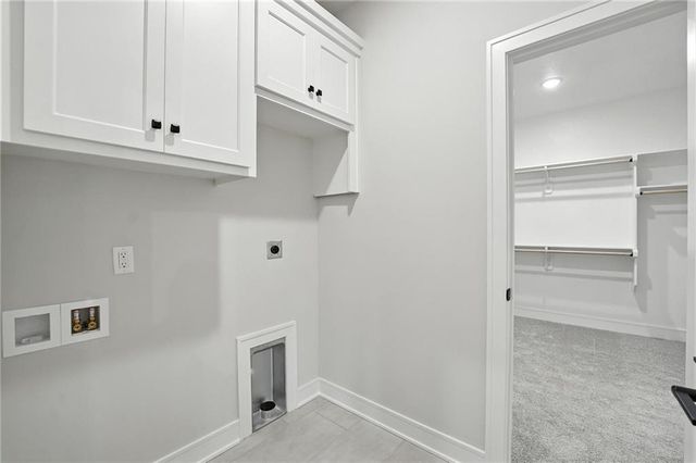 4264 Lake Shore Court, Basehor, KS 66007