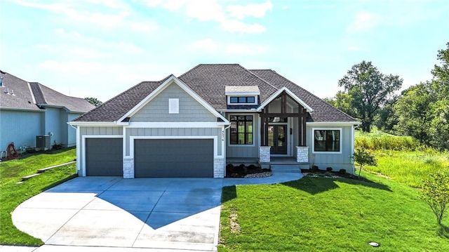 4264 Lake Shore Court, Basehor, KS 66007