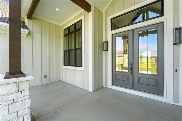 4264 Lake Shore Court, Basehor, KS 66007