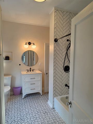 2481 E Cloverdale Park, Montgomery, AL 36106