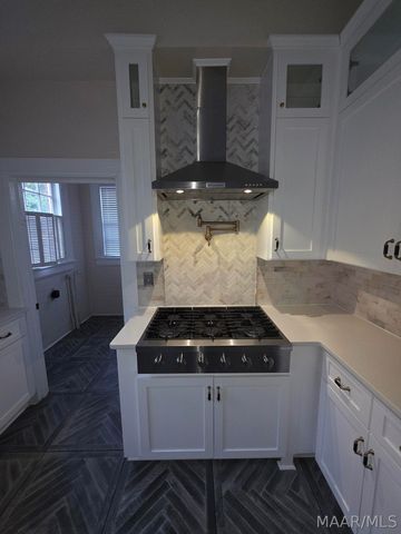 2481 E Cloverdale Park, Montgomery, AL 36106