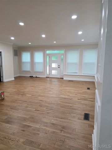 2481 E Cloverdale Park, Montgomery, AL 36106