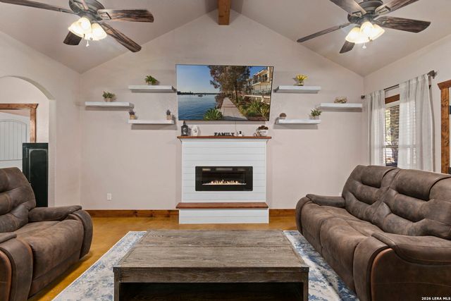 193 County Road 271, Rio Medina, TX 78066