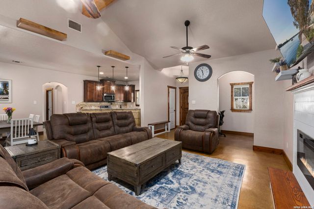 193 County Road 271, Rio Medina, TX 78066
