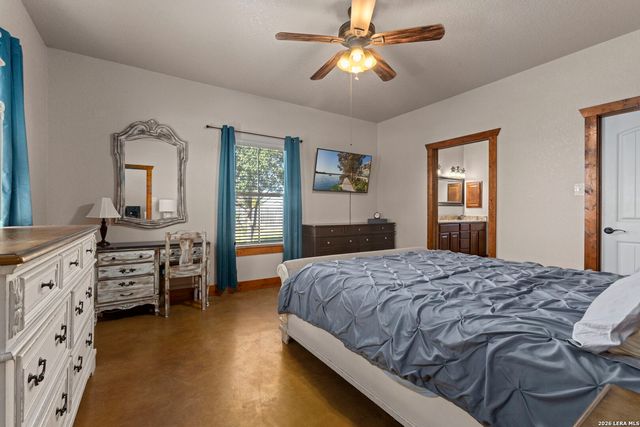 193 County Road 271, Rio Medina, TX 78066