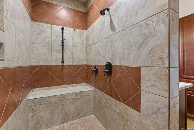193 County Road 271, Rio Medina, TX 78066