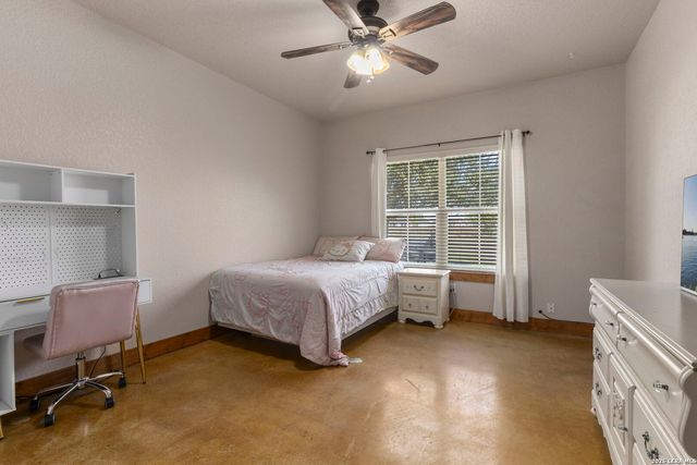 193 County Road 271, Rio Medina, TX 78066