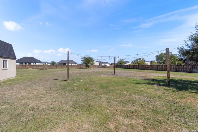 193 County Road 271, Rio Medina, TX 78066