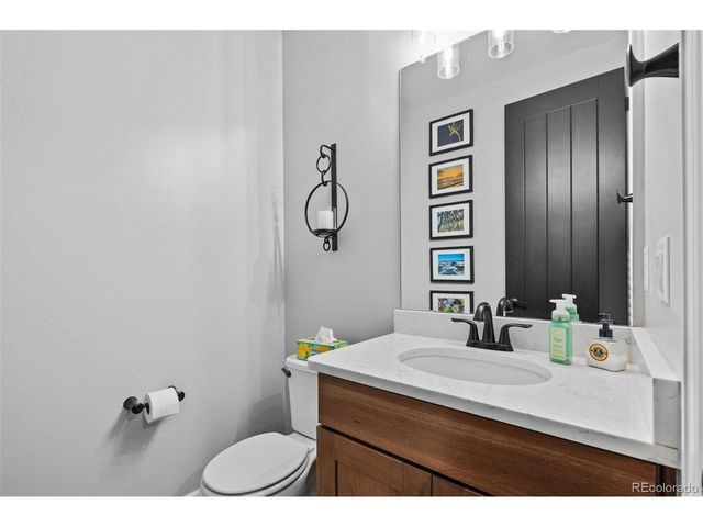 7979 S Jackson Gap St, Aurora, CO 80016