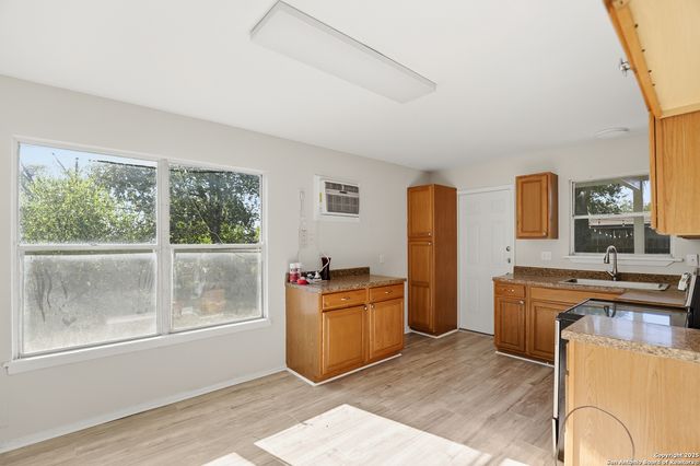 146 Hillsdale, San Antonio, TX 78227