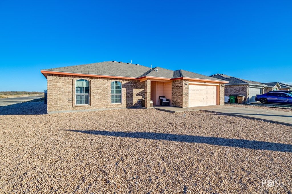 Image 3 of property listing at 1230 Elmo Lane, San Angelo, TX 76905