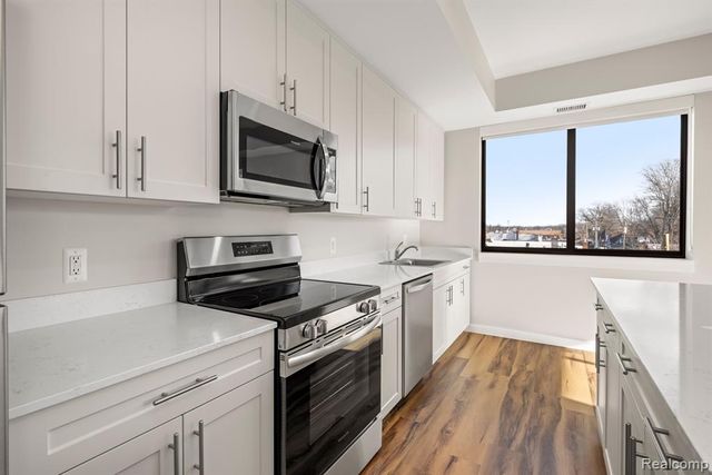 16530 Warren Avenue 203, Detroit, MI 48224