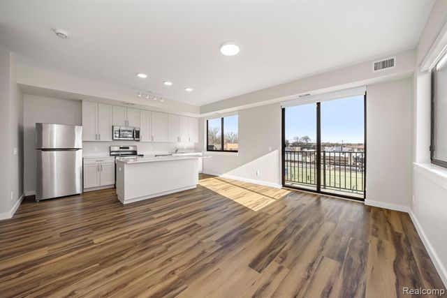 16530 Warren Avenue 203, Detroit, MI 48224