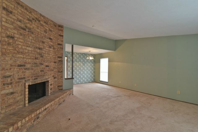 809 Levelland Drive, Arlington, TX 76017