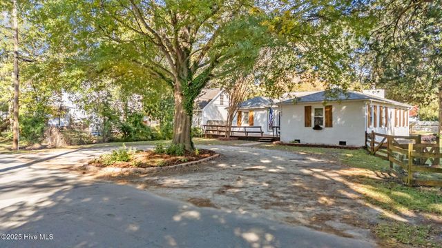 1722 Spencer Avenue, New Bern, NC 28560