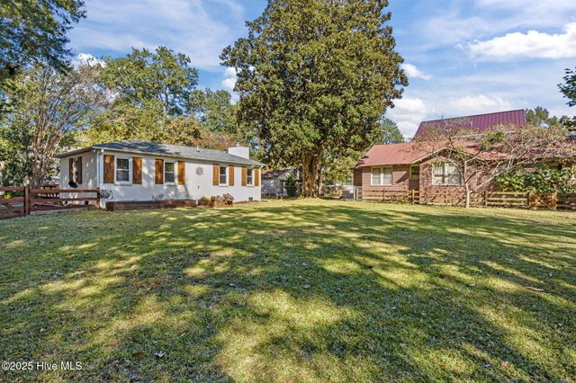 1722 Spencer Avenue, New Bern, NC 28560