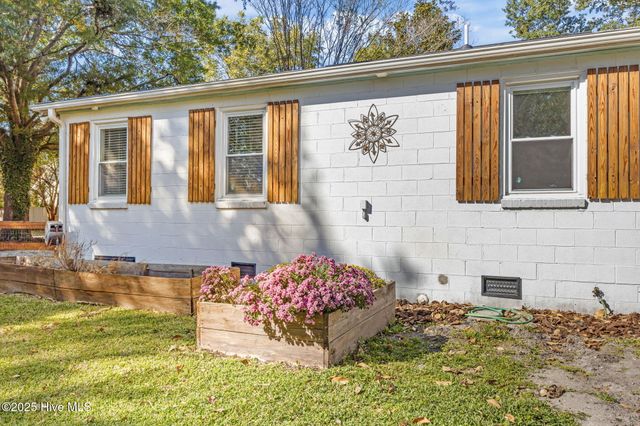 1722 Spencer Avenue, New Bern, NC 28560