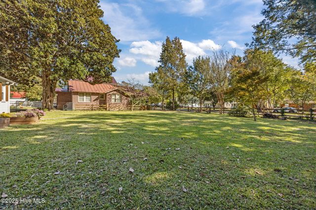 1722 Spencer Avenue, New Bern, NC 28560